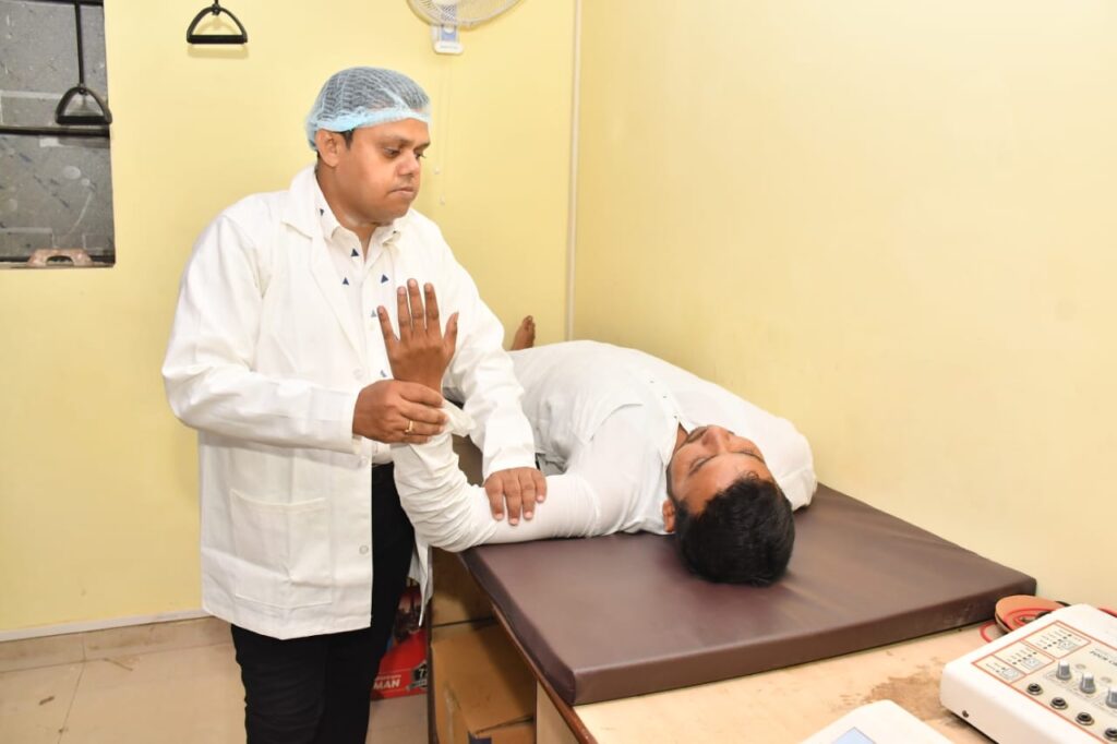 Best Physiotherapist in Kanpur Dr Sharad Gupta